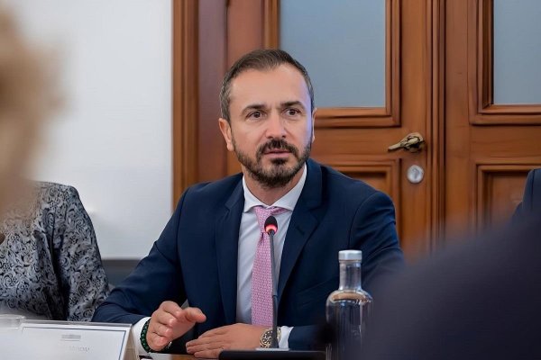 Ştefan Muşoiu - demisie din Parlament; a fost ales europarlamentar