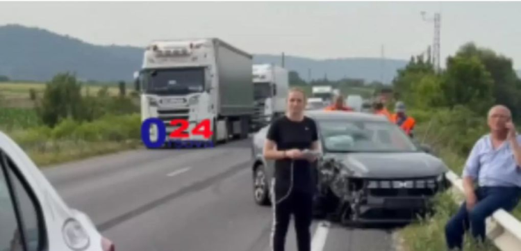 O mașină care transporta sacii cu voturi a intrat în coliziune cu un TIR pe DN 56A
