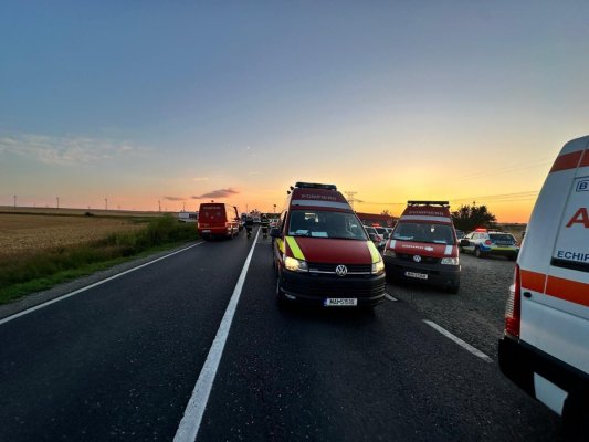 Accident între un TIR și un autocar, cu 42 de copii, între Tariverde și Baia! A fost activat planul roșu. Video