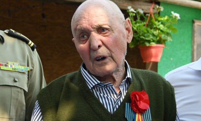 Cel mai vârstnic candidat la locale are 100 de ani. Acesta este și veteran de război