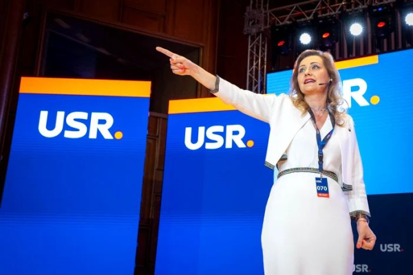 Lasconi, către Ciucă: Aş vrea să cântărească bine ceea ce se întâmplă; să vină să susţină proiectul USR