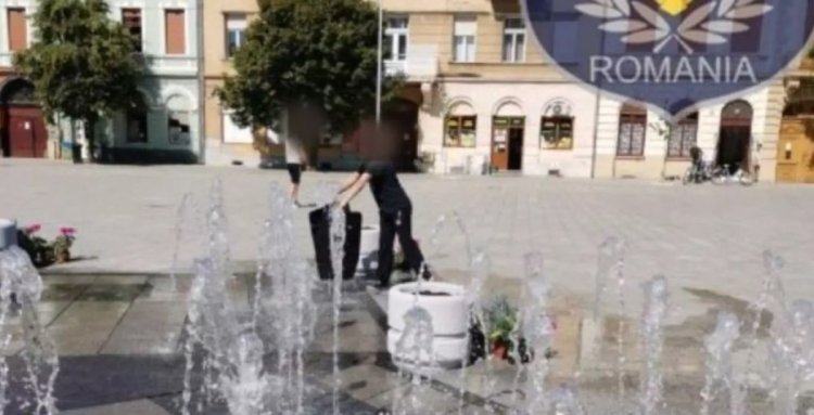 O femeie și-a spălat covoarele în noua fântână arteziană din Arad