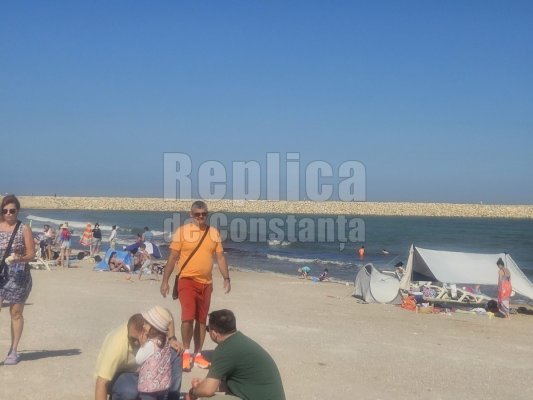 Românii au luat cu asalt litoralul. Peste 30.000 de turiști, în acest week-end, la mare