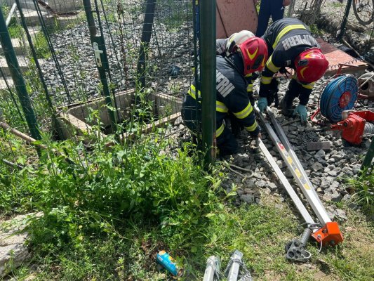 Doi bărbați au murit, iar unul este în spital în urma unui accident grav de muncă