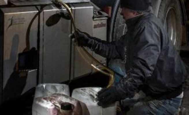 Un bărbat de 29 de ani a fost arestat după ce a furat o tonă de motorină din rezervoarele unor excavatoare
