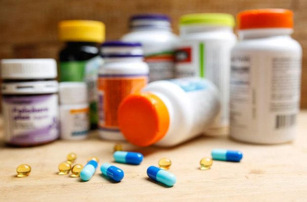 Serviciile poştale, medicamentele şi detergenţii, în topul scumpirilor din luna iunie