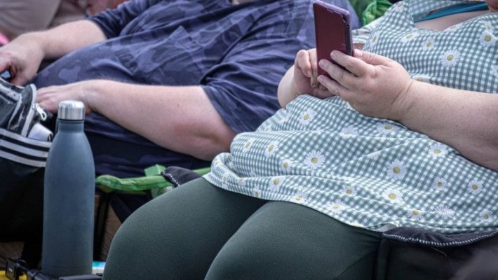 Tot mai mulți adolescenți suferă de hipertensiune arterială din cauza obezității