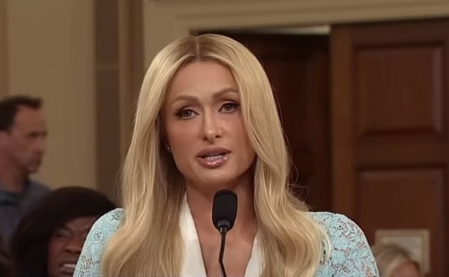 Dezvăluiri șocante: Paris Hilton, „hrănită forțat cu medicamente și abuzată sexual”. 