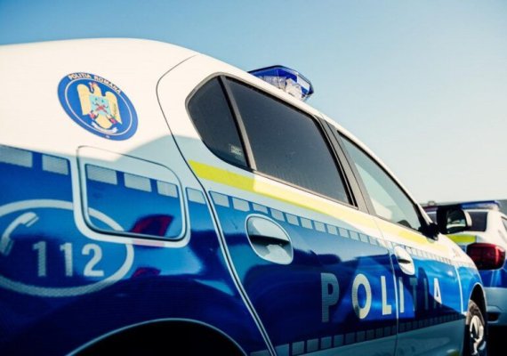 Un bărbat și o femeie au fost atacați cu acid de baterie în propria mașină