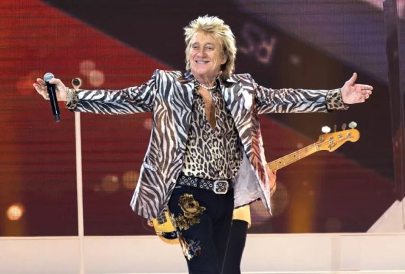 Cântăreţul Rod Stewart a fost huiduit la un concert susţinut în Germania