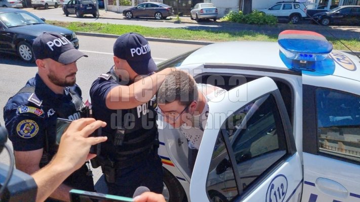 Primele declaratii ale studentului prins după ce a dat foc unui profesor : ia sugeți-mi p... dă-vă-n morții mă-tii. Video