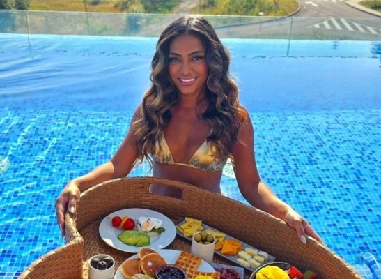 Bella Santiago, jefuită de banii de la „Te cunosc de undeva“