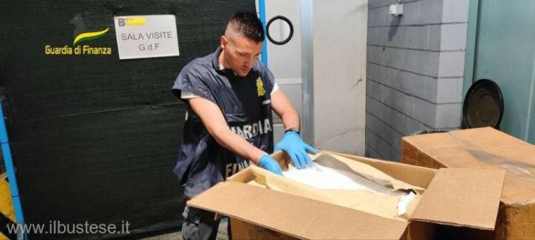 Droguri de sinteză: Captură în valoare de 630 de milioane de euro în Italia, provenind din China