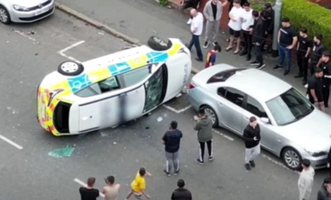 Revolta românilor din Leeds: Cei patru copii, preluaţi de autorităţile britanice, se întorc temporar în familie