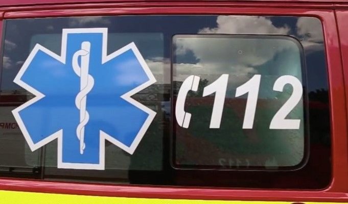 Accident între o mașină și un autobuz, în sensul giratoriu de pe Aurel Vlaicu