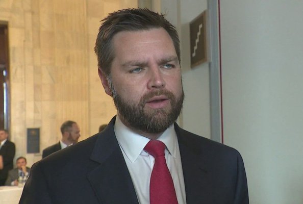 .D. Vance a dezvăluit cum l-a convins Trump să-i fie vicepreședinte