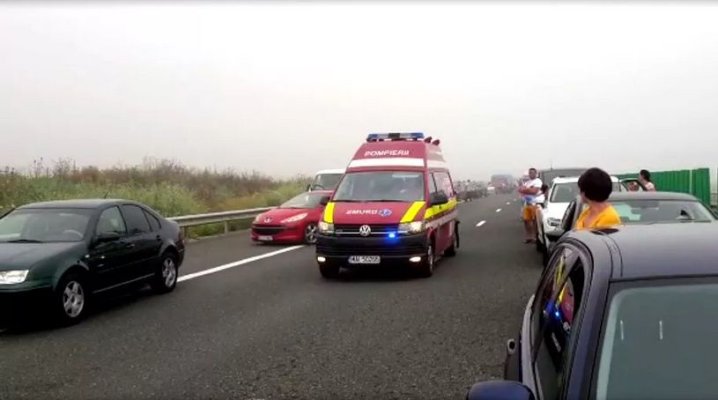 Muncitor la drumuri, mort după ce a fost lovit de o mașină din Ucraina