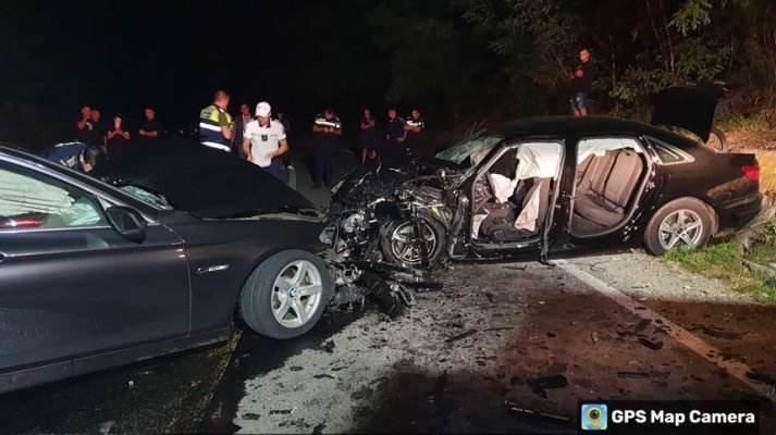 Şapte persoane, transportate la spital după un accident în care au fost implicate două autoturisme