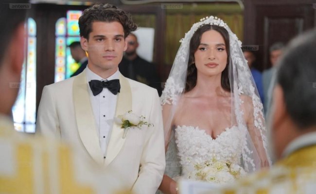 Primele imagini de la nunta lui Ianis Hagi! Mirii au ajuns la biserică în urmă cu doar câteva momente