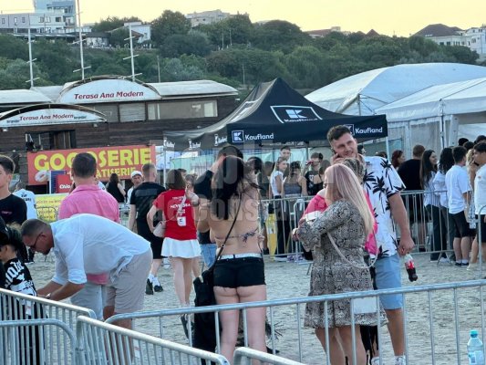 Mai multe fete au confundat Neversea cu cluburile de striptease! 