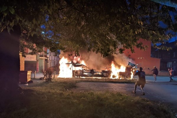 Scandal uriaș în Anglia: bătaie în stradă între români și polițiștii englezi