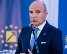 Rareș Bogdan îl provoacă pe Bolojan: Ilie, coboară din birou și stai de vorbă cu protestarii
