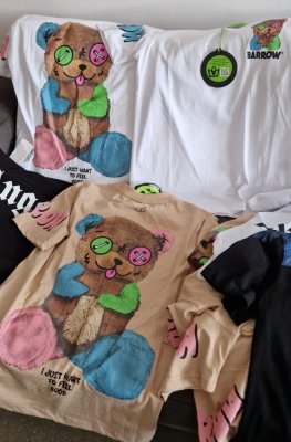 Un bărbat din Eforie a fost prins vânzând haine de brand contrafăcute