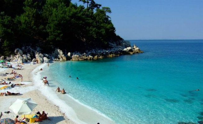 Un român de 22 de ani, găsit mort pe insula Thassos din Grecia
