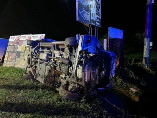 Accident grav: 12 persoane au fost rănite printre care şi un copil de 5 ani