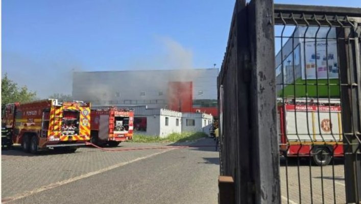 Incendiu puternic pe Șoseaua Olteniței din Popesti-Leordeni