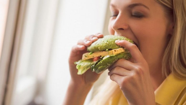 Dieta vegană încetinește îmbătrânirea biologică după doar 8 săptămâni