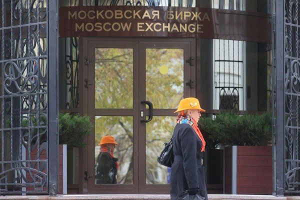 Rusia: Important șef al Bursei de la Moscova a murit, după ce a căzut de pe iahtul său