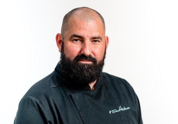 Chef Adi Hădean, probleme grave de sănătate după ce a mâncat pepene verde