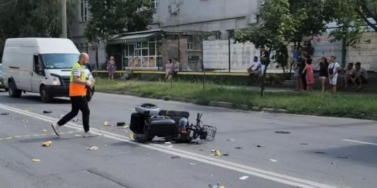 Bătrân aflat într-un scuter pentru persoane cu dizabilități, spulberat pe trecerea de pietoni