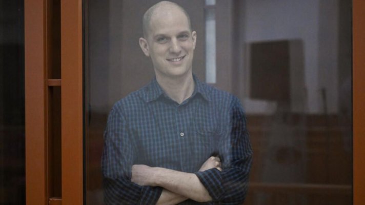 Jurnalistul american Evan Gershkovich şi pușcașul marin Paul Whelan, eliberaţi de Rusia
