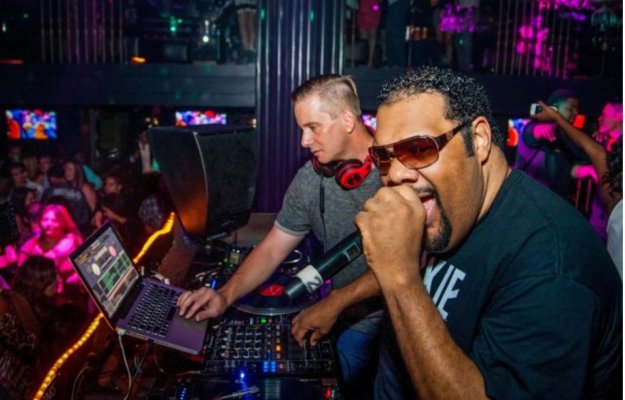 Rapperul american Fatman Scoop a murit, după ce s-a prăbușit pe scenă