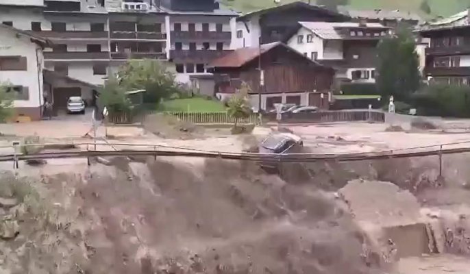 Imagini apocaliptice în Austria, după ploi torențiale record! Video