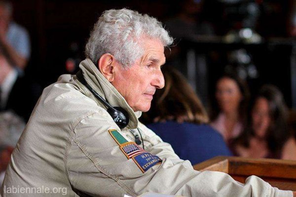 Cineastul Claude Lelouch va primi un premiu pentru întreaga carieră la Festivalul de Film de la Veneţia