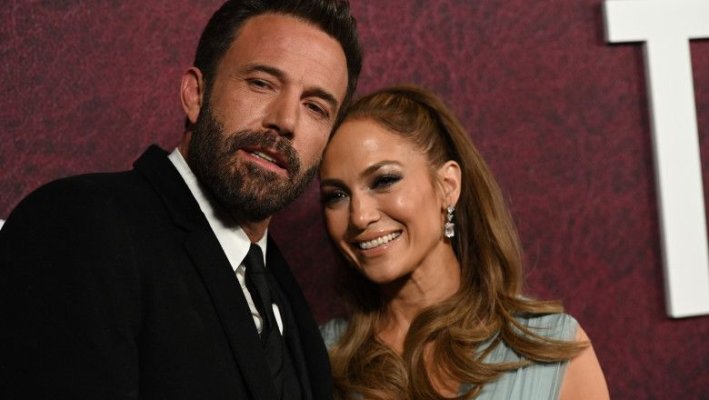 Actriţa Jennifer Lopez cere divorţul de Ben Affleck