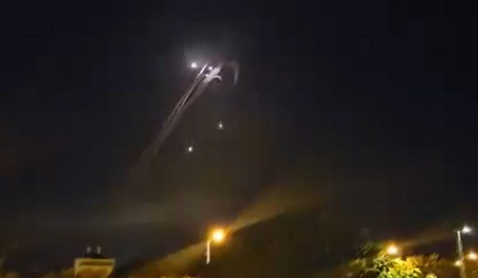 Hezbollah a dezlănțuit o ploaie de rachete deasupra Israelului. Video