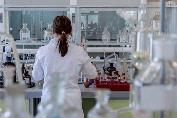 Un simplu test de sânge poate identifica 18 boli cronice majore