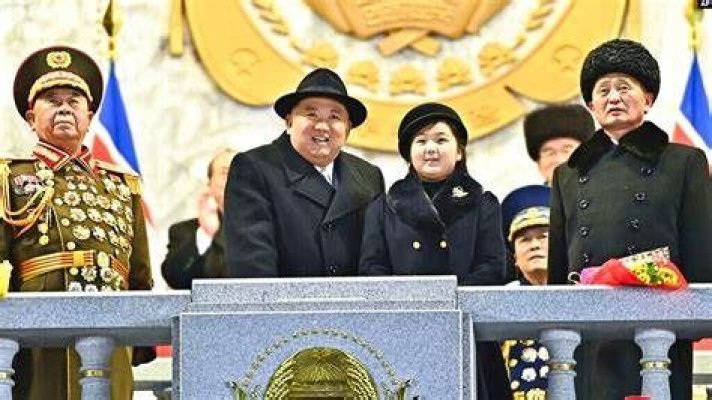 Coreea de Nord interzice tinerelor să se coafeze și să se îmbrace la fel ca fiica lui Kim Jong Un