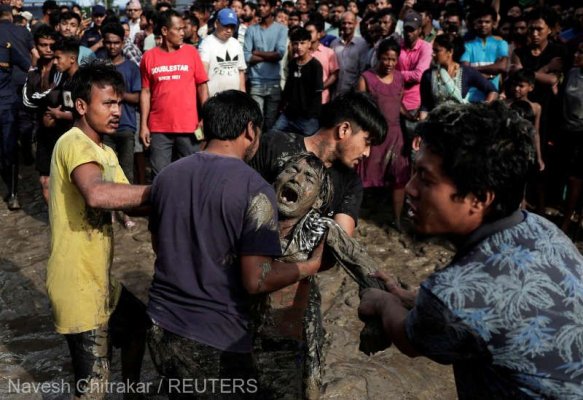 Nepal: 12 morţi în urma unor alunecări de teren provocate de ploi