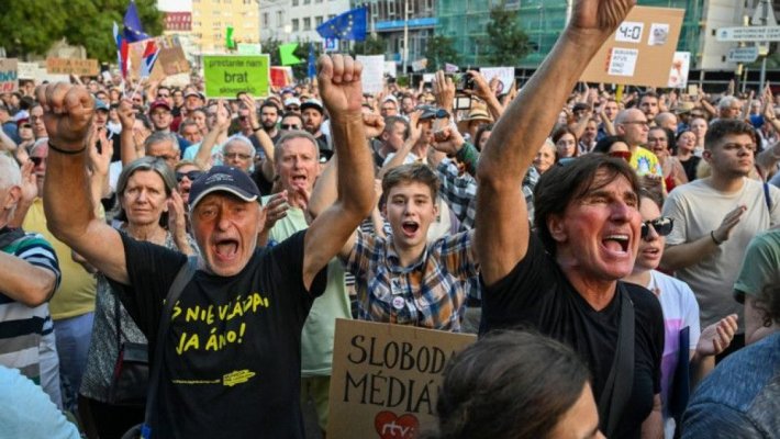 Proteste împotriva guvernului autoritar al Slovaciei condus de Robert Fico