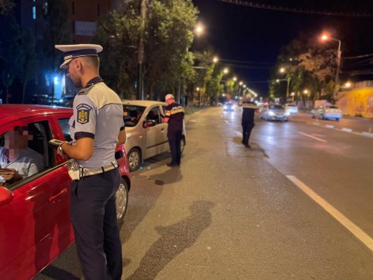 Șofer prins pe Bulevardul Mamaia cu numere de înmatriculare false și fără permis
