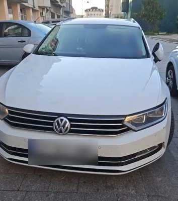 A circulat pe interzis, cu permisul de conducere suspendat