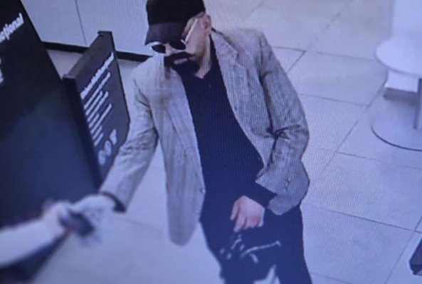 Angajații unei bănci nu au alertat poliția, după un jaf armat. Vezi de ce