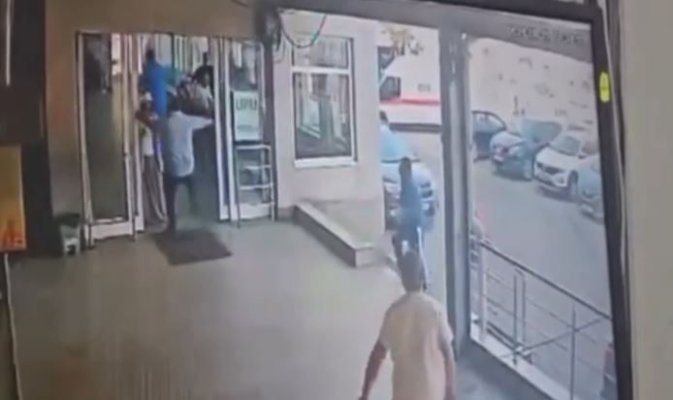 Zece persoane implicate în violenţele de la Spitalul „Sfântul Pantelimon“ au fost arestate preventiv. Video