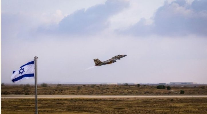 Armata israeliană a bombardat sute de ține în Liban
