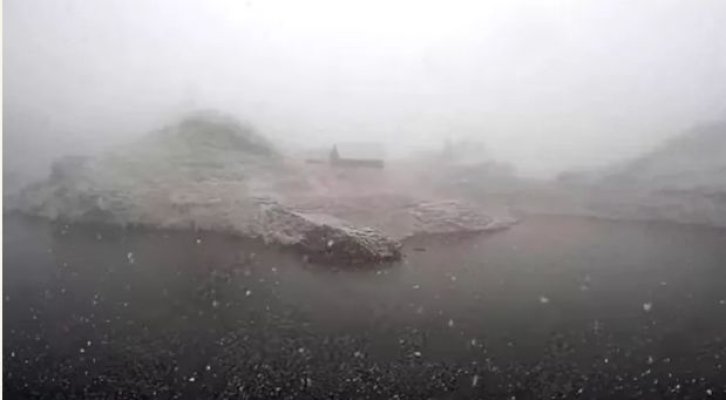 Locul din România în care a început să ningă